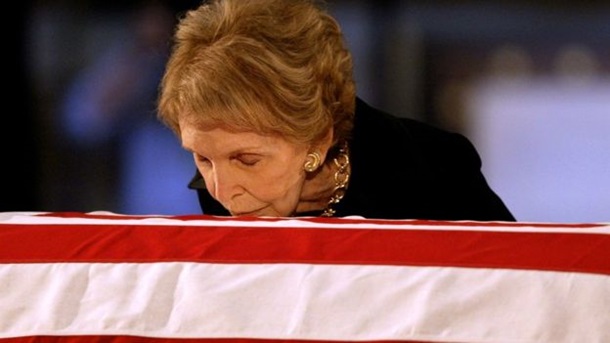 Скончалась Нэнси Рейган, вдова 40-го президента США