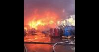 Під Москвою палала масштабна пожежа на заводі (відео)
