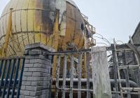 У Дніпрі прибрали з дороги 300 тонн олії з американського заводу, куди прицільно вдарили росіяни (відео)