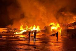 У Вінниці масштабна пожежа: вогонь видно з різних куточків міста​ (відео)