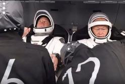 SpaceX впервые отправляет людей в космос: онлайн-трансляция