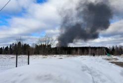 У військово-транспортного літака рф відпав двигун: Іл-76 впав на цвинтар, 15 росіян згоріли (відео)