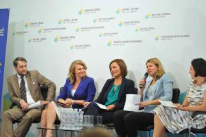 Послы и министры объяснили, почему украинцы не видят реформ
