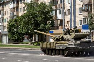 Донецк выживает под артобстрелами