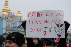 «Мама, думаешь они сбросят бомбу?». Митинги против террора как новая форма Майдана