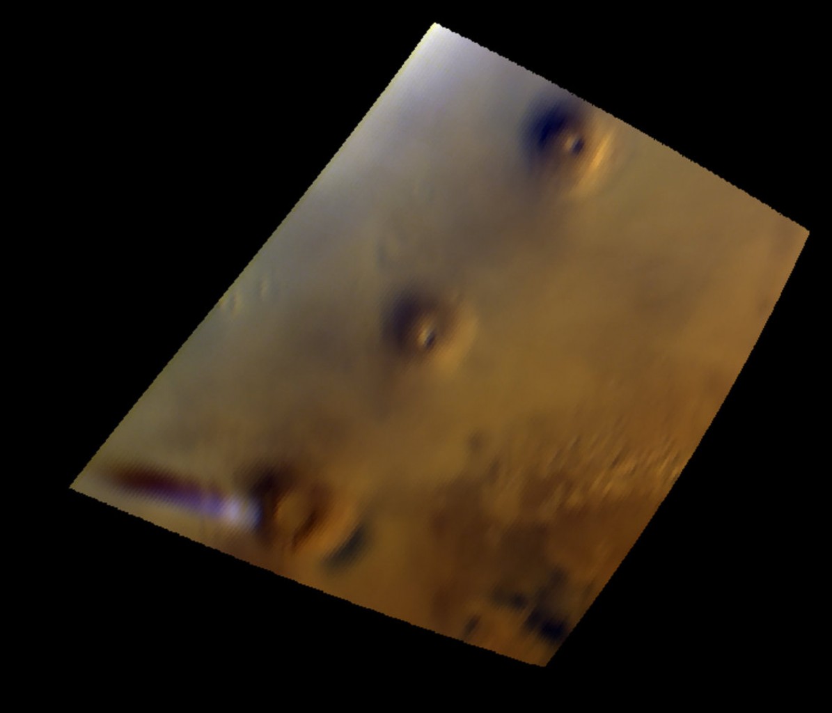 Пятно облака на рельефе Марса
