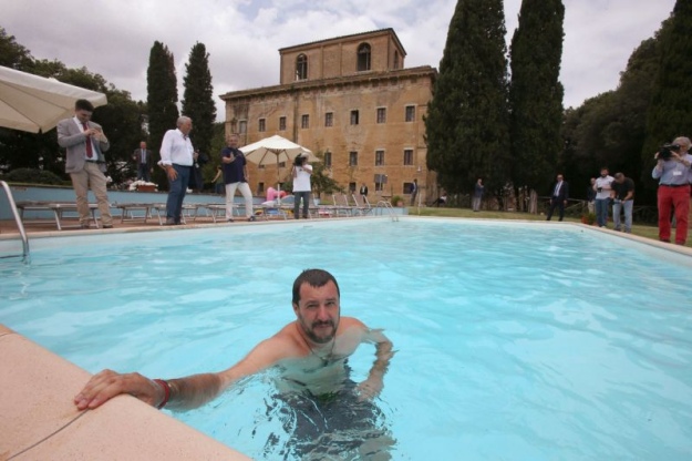 фото - Fabio Di Pietro/ANSA via AP