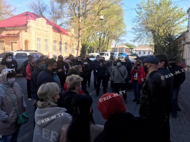 В Мелитополе протестуют против закрытия рынков