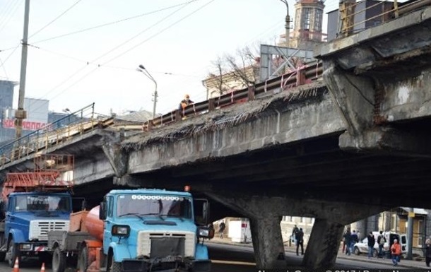Шулявский мост обвалился в феврале 2017 года