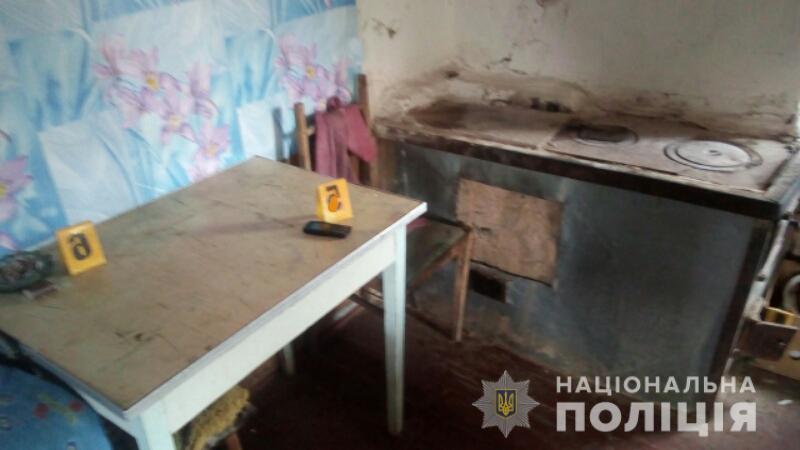 Надела пакет на голову и задушила: на Харьковщине женщина убила мужа