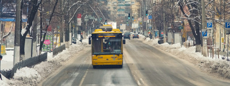 В Киеве из-за обвала проезжей части троллейбусы изменили маршруты