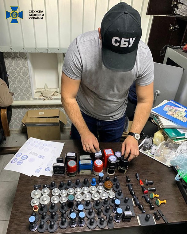 СБУ раскрыла схему хищения авиадвигателей и комплектующих