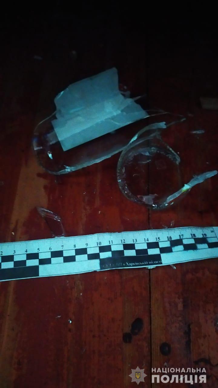 На Харьковщине мужчина перерезал себе вены разбитой бутылкой