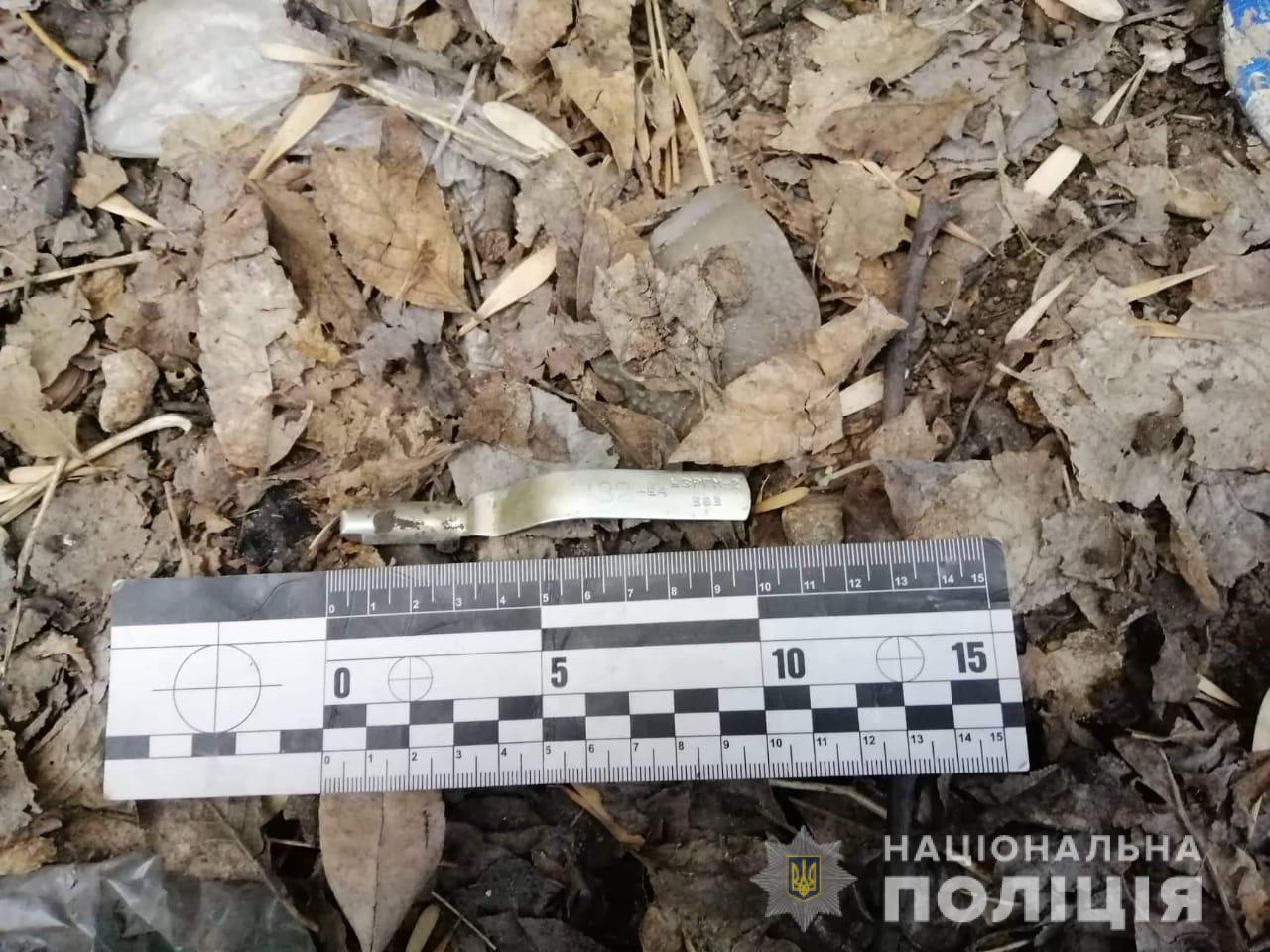 Бросили гранату в мужчину в Харьковской области