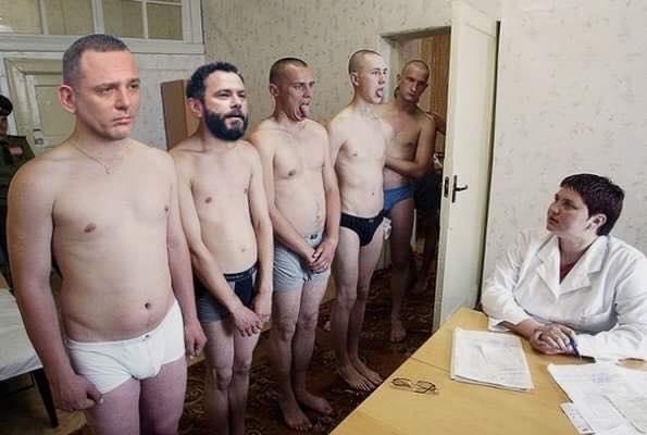 Появилась забавная фотожаба на указ о призыве в ВСУ с 18 лет