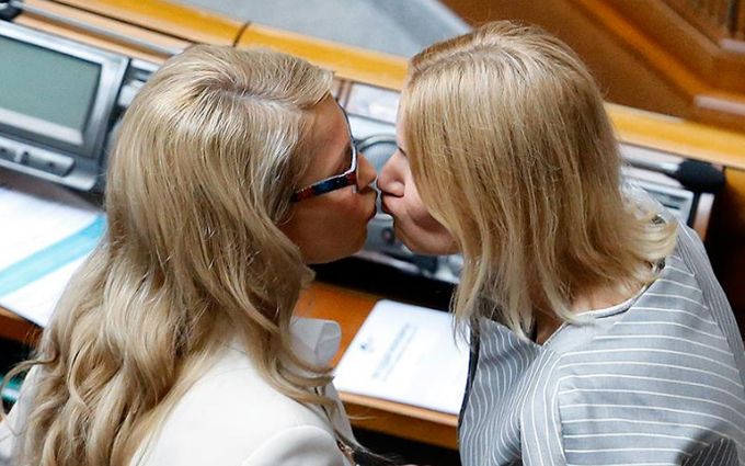 Поцелуй Тимошенко в Раде взорвал соцсети