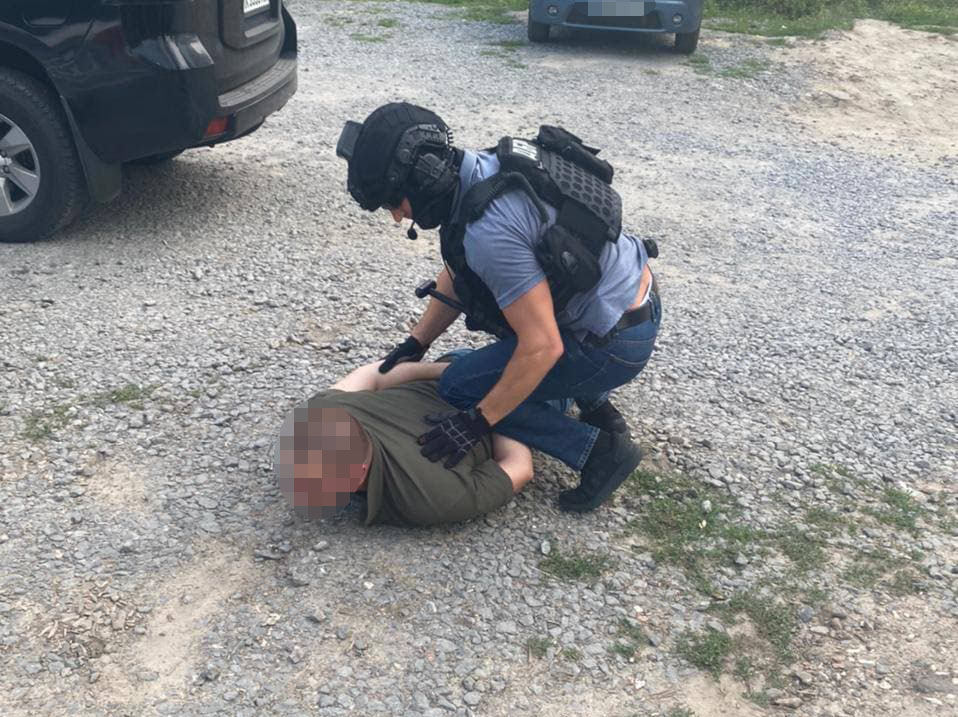 В Хмельницкой области на взятке задержали двух полицейских