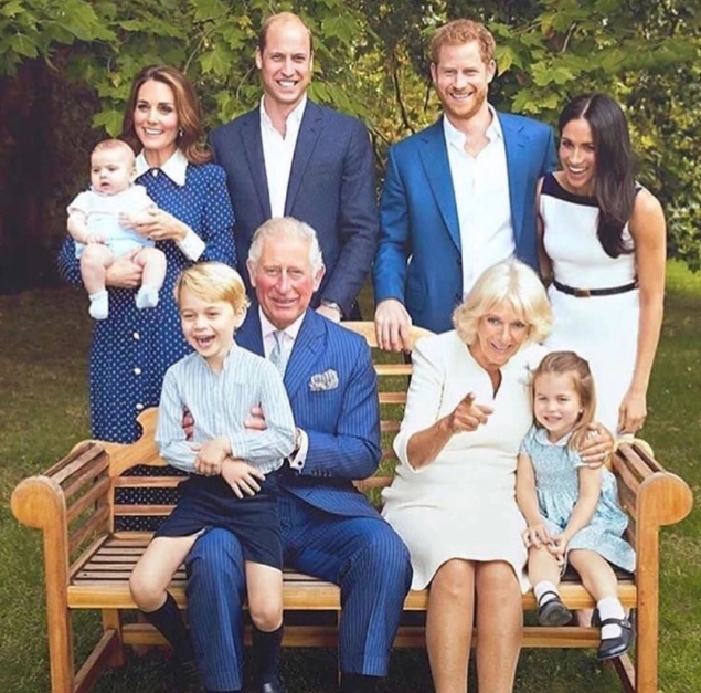 Свежие фото королевской семьи слили в сеть
