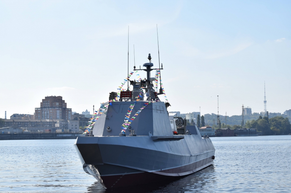 Десантно-штурмовой катер был спущен на воду в Киеве