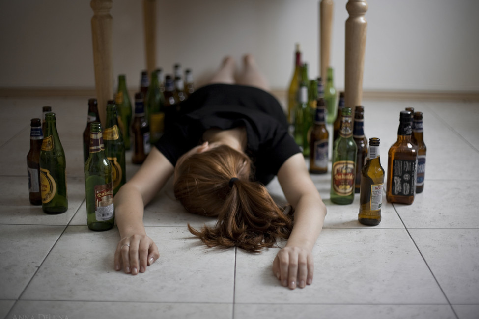 Только от случайного отравления и действия алкоголя в 2016 году умерло 2 930 людей