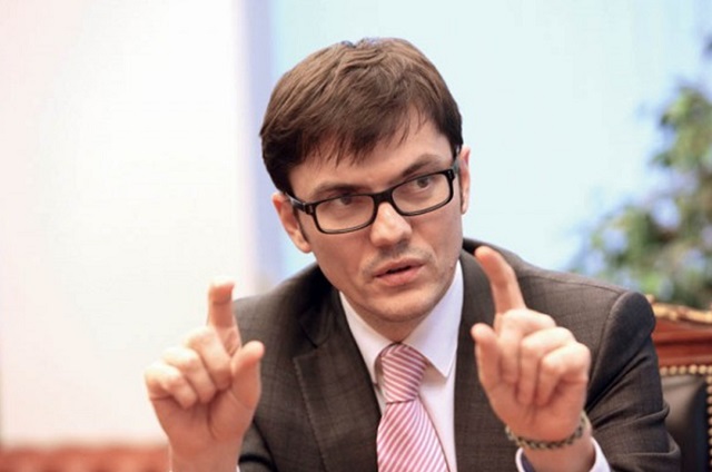 Андрей Пивоварский, экс-министр инфраструктуры и советник своего преемника