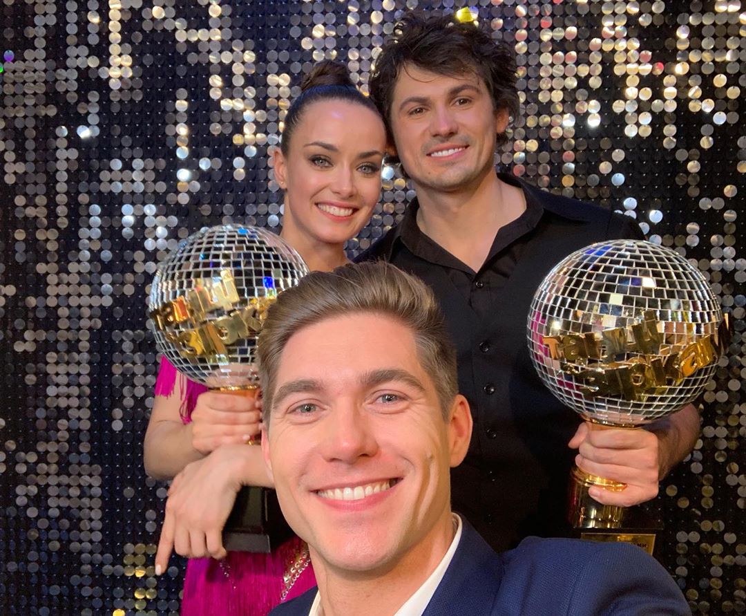 Владимир Остапчук вместе с победителями шоу Ксенией Мишиной и Женей Котом 