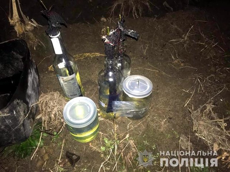 Мужчина забросал сожительнице дом коктейлями "Молотова"