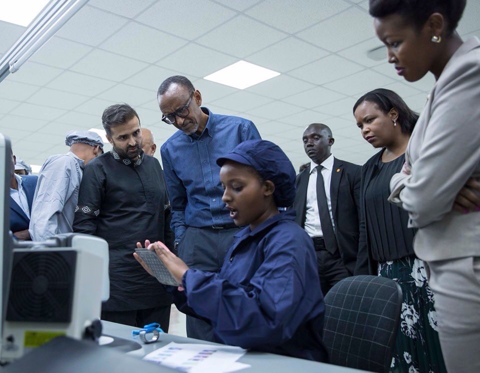 Руанда начала выпускать первый в Африке смартфон