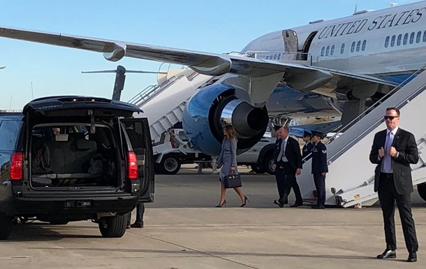 Мелания Трамп не смогла долететь к месту назначения. Фото: twitter.com/NBCNews 