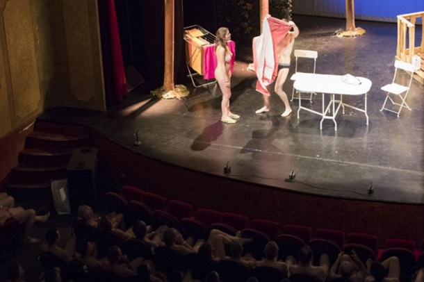 В Париже состоялась первая французская нудистская пьеса