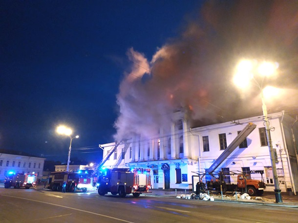 В Полтаве произошел масштабный пожар в кинотеатре