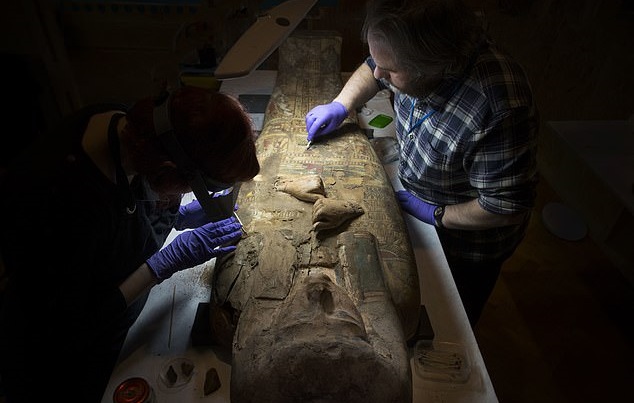 Археологи нашли изображения богов в 3000-летнем саркофаге египетской принцессы
