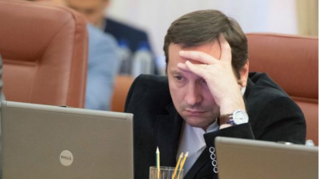 Кому именно одолжил крупную сумму денег Юрий Стець, в его декларации не указано