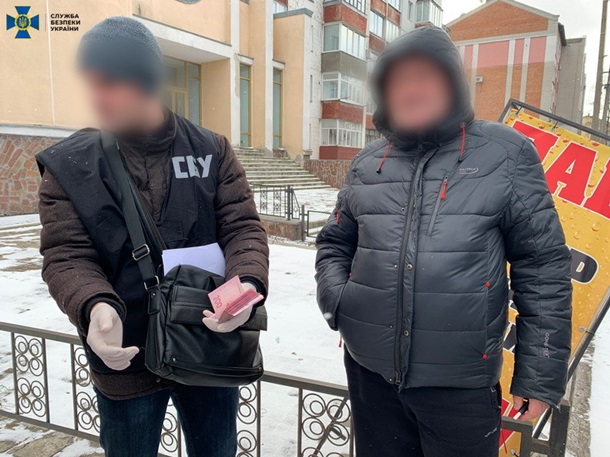 СБУ разоблачила на взятке депутата Полтавского областного совета 