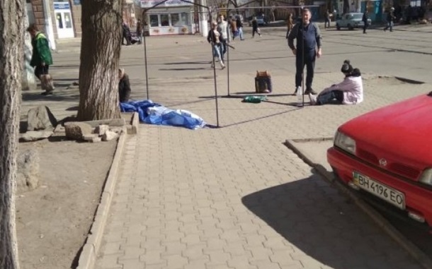 В Николаеве напали на палатки агитаторов