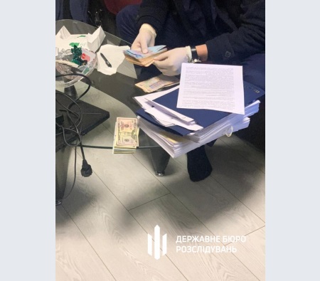 Правоохранители раскрыли схему выдачи разрешений на огнестрельное оружие