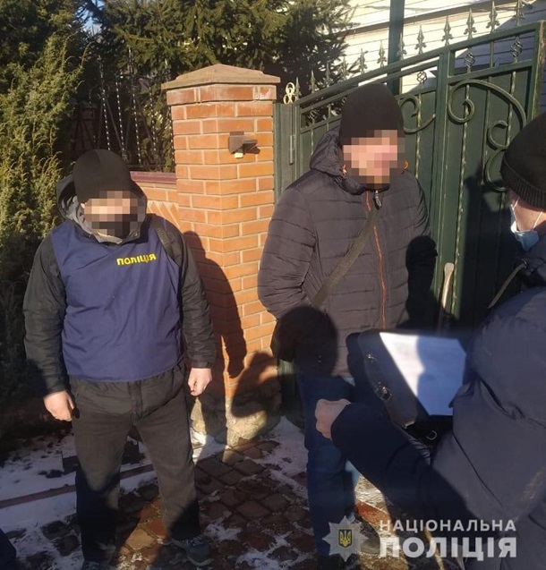 На Харьковщине задержали группу вымогателей
