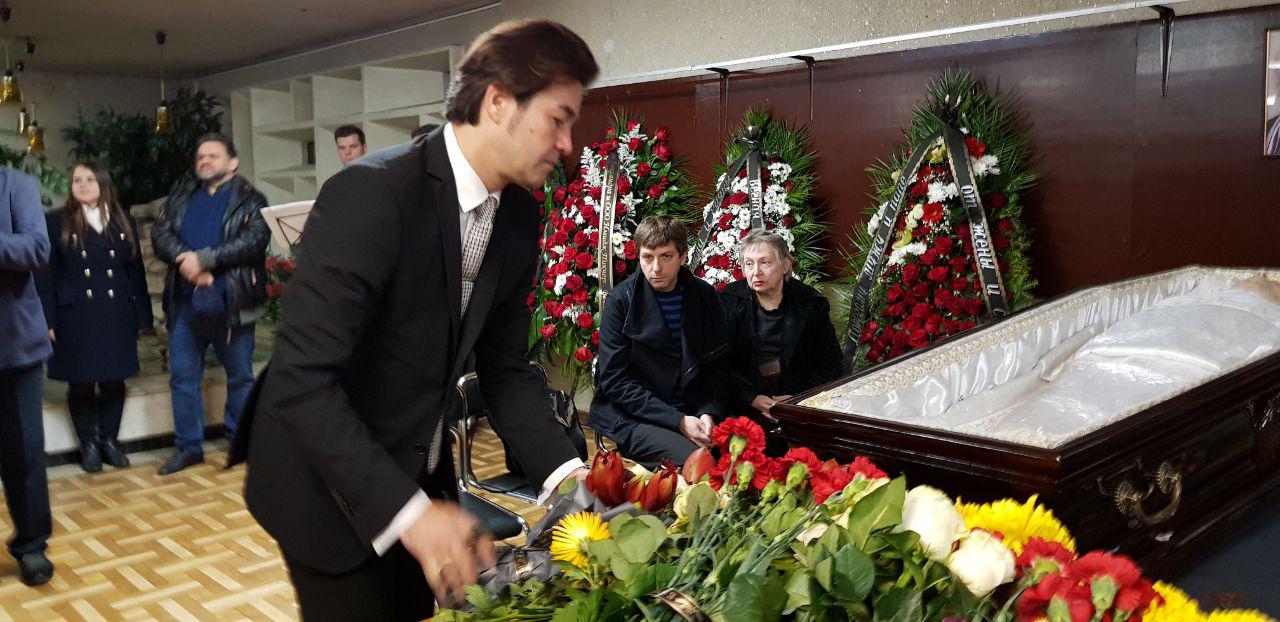 Министр Евгений Нищук пришел проститься с мультипликатором Давидом Черкасским