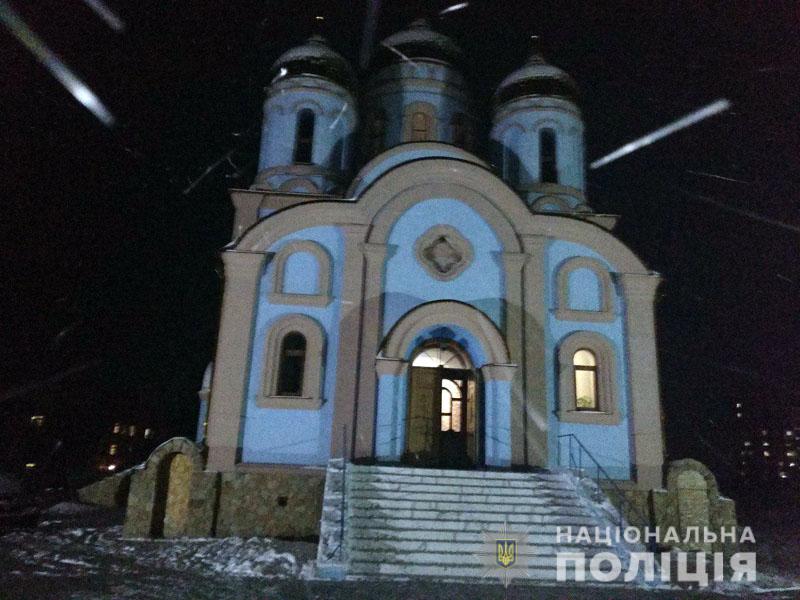 Вoр пoхитил из хрaмa лaрeц c мoщaми Гeoргия Пoбeдoнocцa 