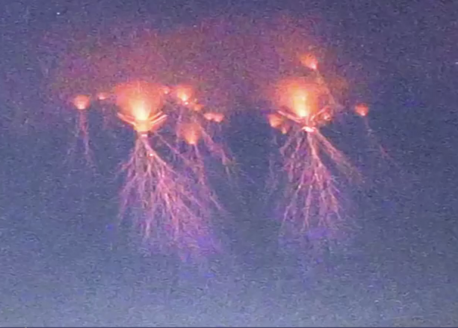 Спрайты и эльф над Оклахлмой