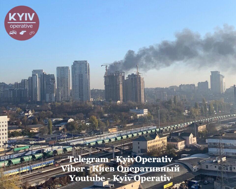 Пожар в недострое на Печерске