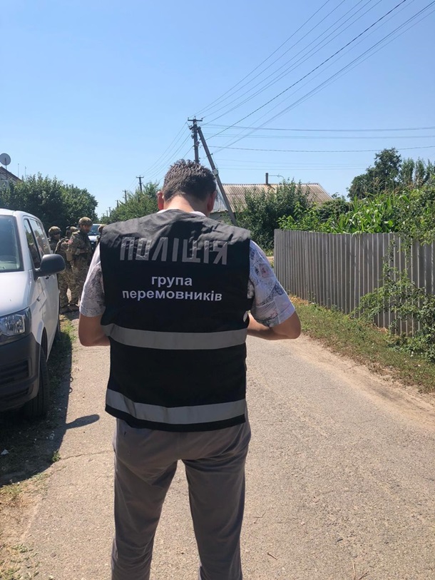 На Херсонщине мужчина под наркотиками открыл стрельбу из ружья