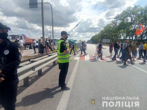 На Житомирщине трассу Киев-Чоп перекрыли протестующие