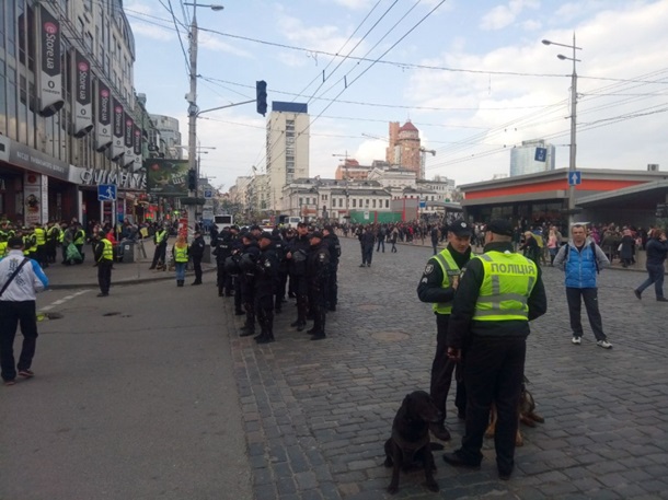 Возле НСК Олимпийский