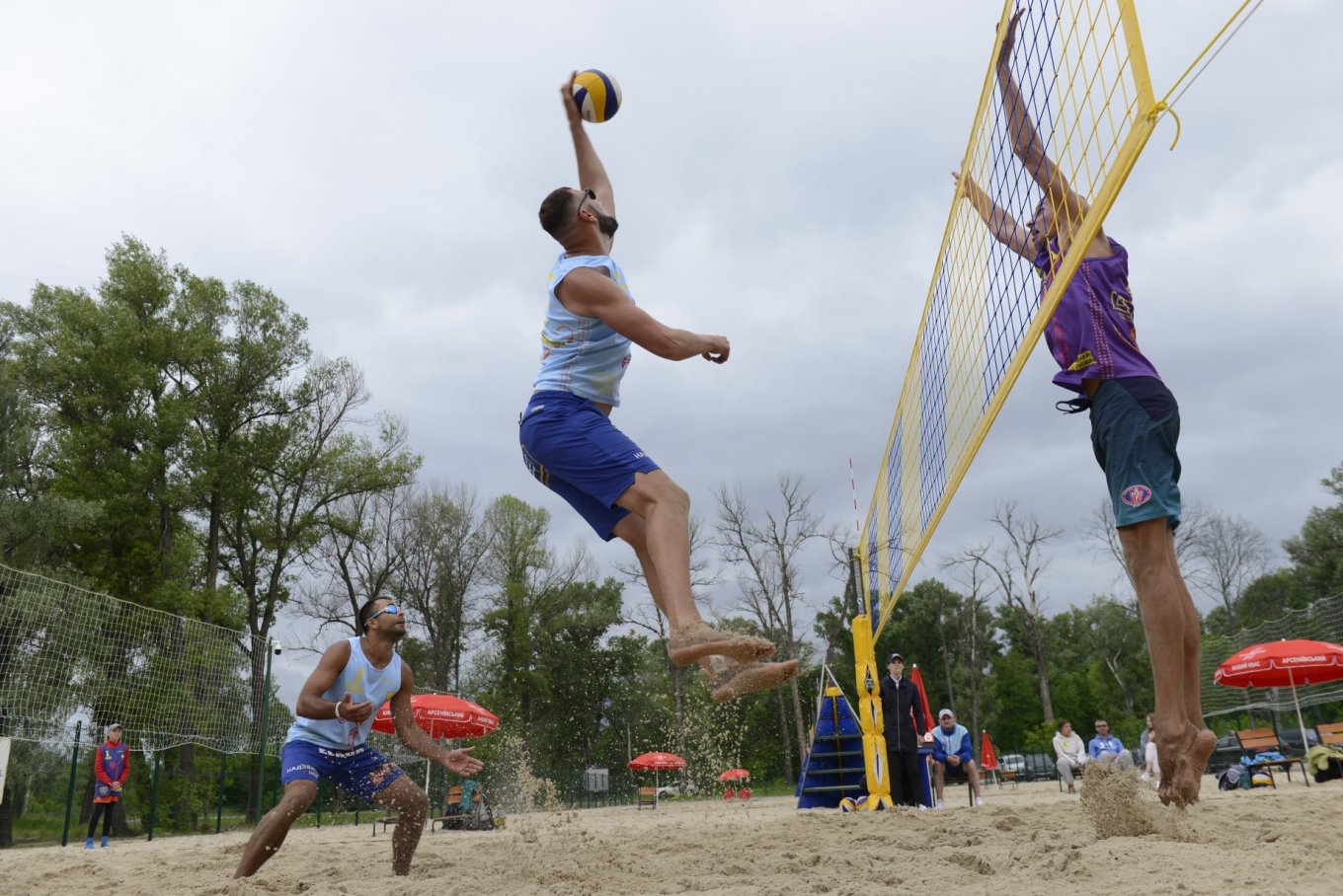 Сергей Попов Эдуард Резник Иван Лихацкий