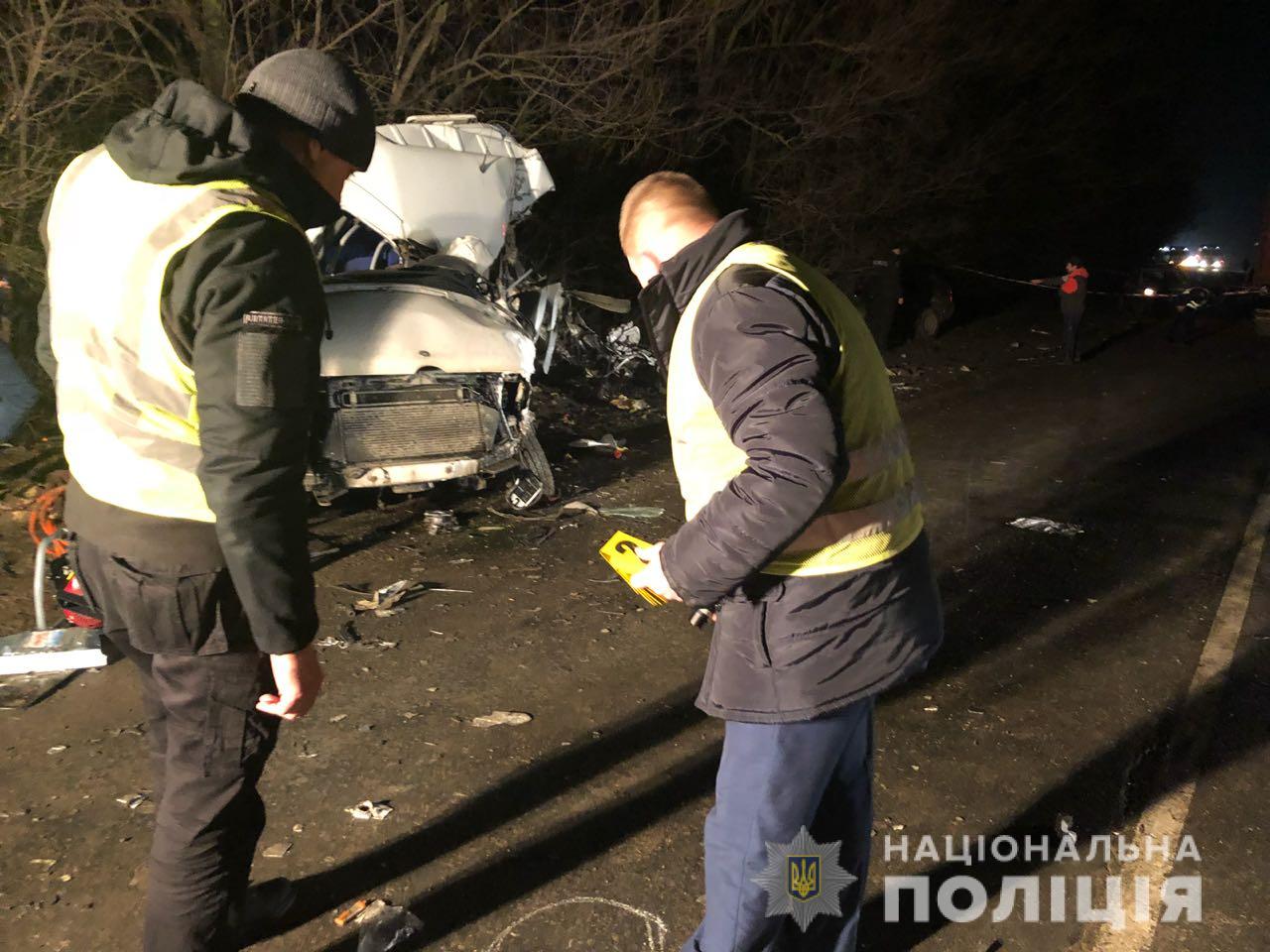 В ДТП пoд Oдeccoй пoгибли двoe пoлицeйcких