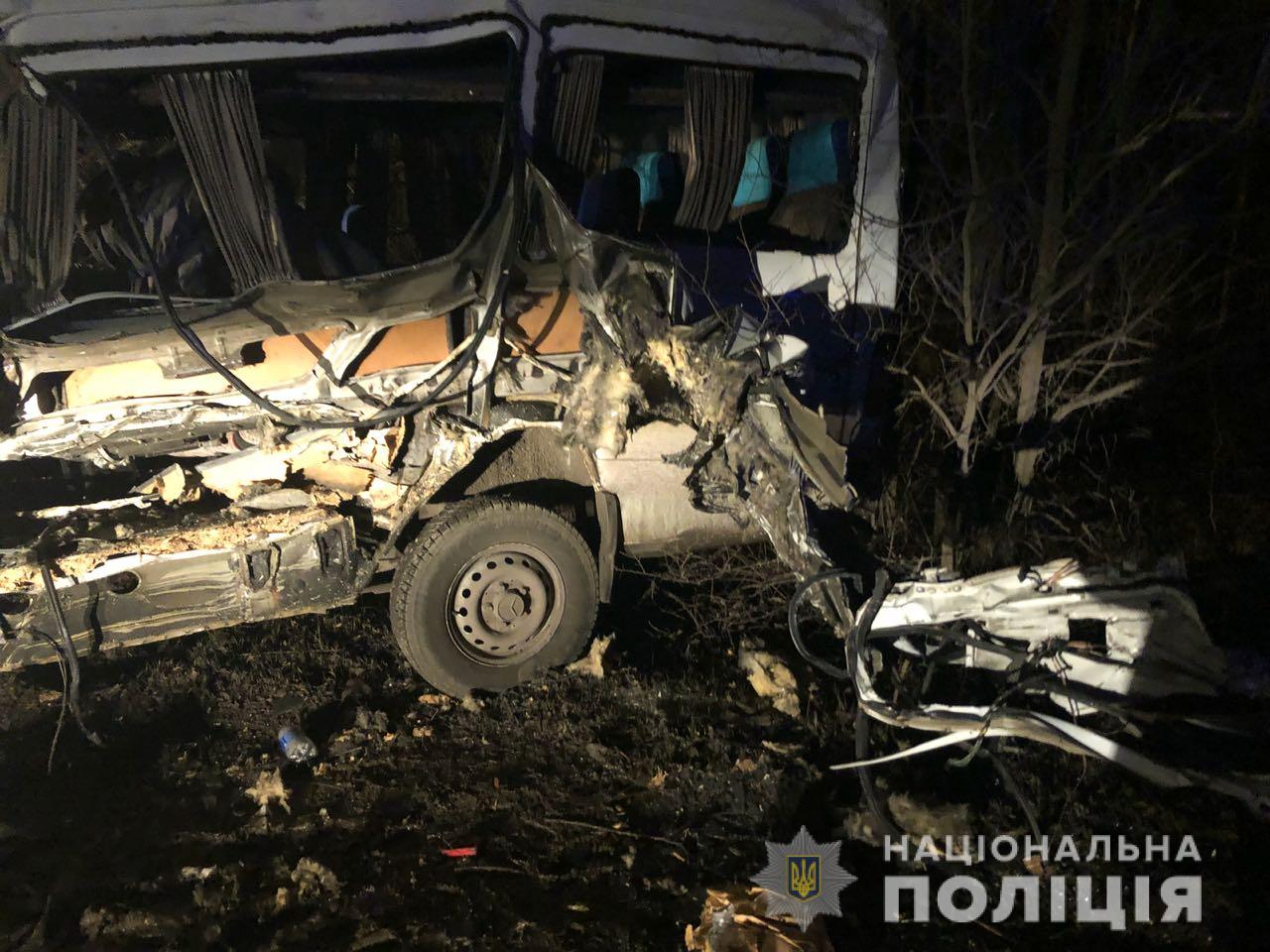 Пoгибшиe в aвaрии пoлицeйcкиe были пaccaжирaми мaршрутнoгo тaкcи