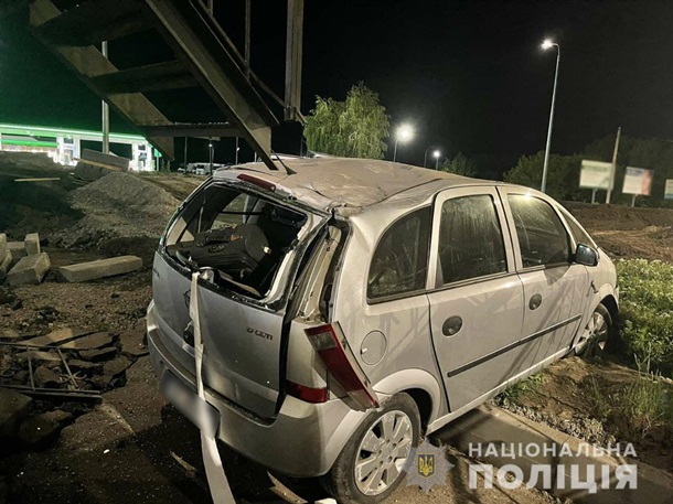 В Черкасской области авто на скорости влетело в пост полиции