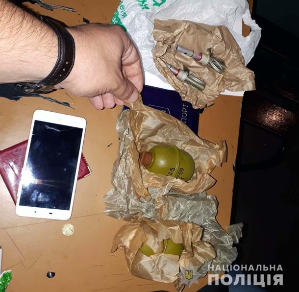 У киевлянина в метро изъяли две гранаты РГД-5