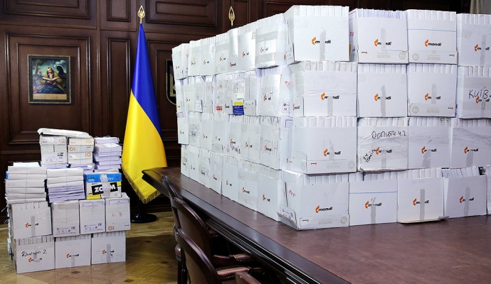 Более тысячи томов дела экс-налоговиков грузят в суд